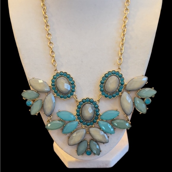 Cluster Statement Necklace with‎ Blue Rhinestones NWT - Picture 3 of 5